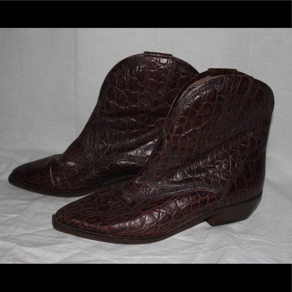 Vintage Larry Stuart crocodile Leather booties